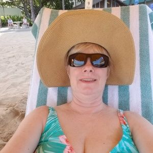 Meet your Posher, Kim